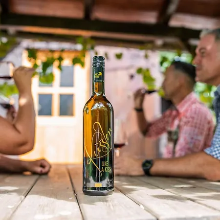 Weinfass-chalet Fuer 4 In By Interhome Grub an der March